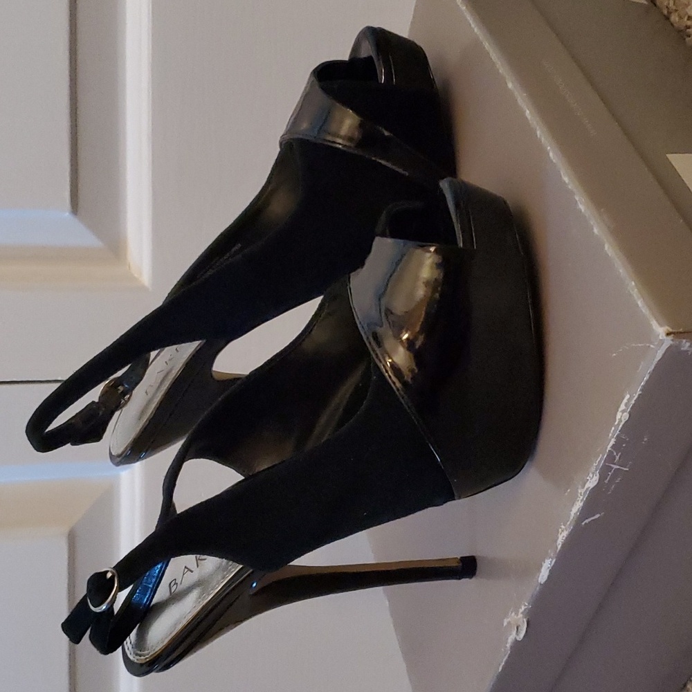 Black patent leather and suede high heels, size 7M